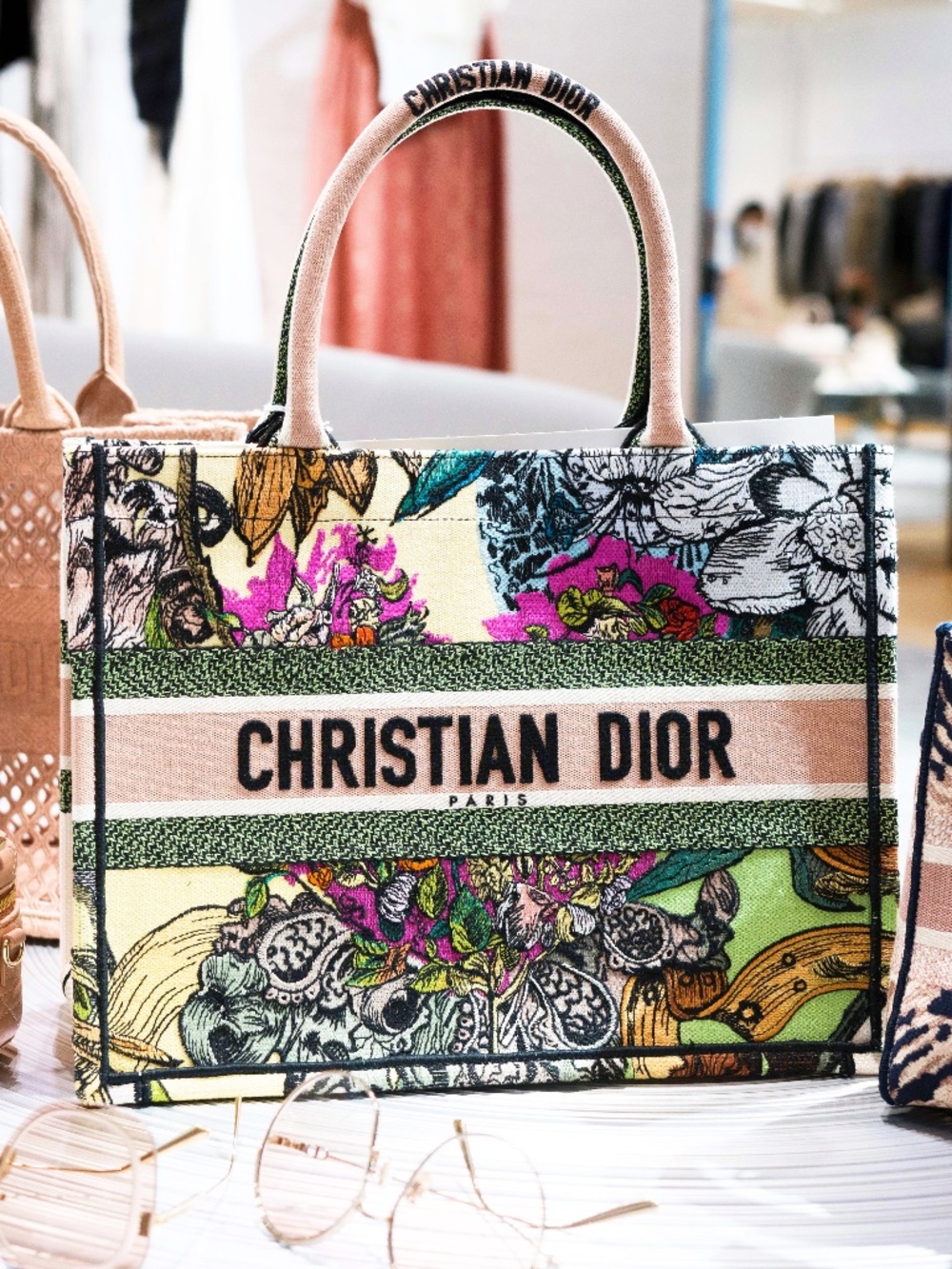 Christian Dior Coeur En Fleurs Book Tote
